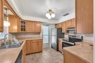 11081 143rd St, Largo, FL 33774 - Photo 9