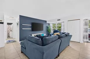3315 58th Ave S, Saint Petersburg, FL 33712 - Photo 7