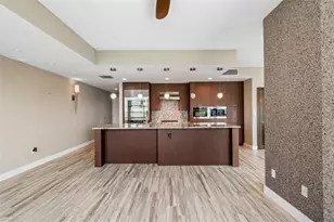 1120 E Kennedy Blvd W, Tampa, FL 33602 - Photo 13