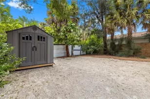 2101 43rd St S, Saint Petersburg, FL 33711 - Photo 39