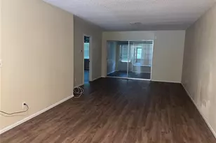 2225 Lark Cir W, Palm Harbor, FL 34684 - Photo 3