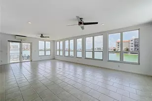 210 Dolphin Point, Clearwater Beach, FL 33767 - Photo 7