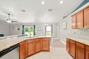 12327 Millington Ave, Weeki Wachee, FL 34614 - Photo 25