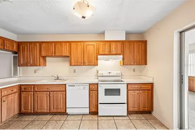1329 New Bedford Drive, Sun City Center, FL 33573 - Photo 9