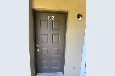 14308 Hanging Moss Circle #102, Tampa, FL 33613 - Photo 3