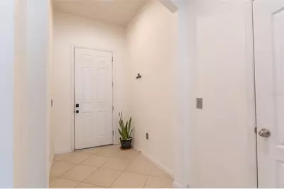 12152 Ledbury Commons Drive, Gibsonton, FL 33534 - Photo 7