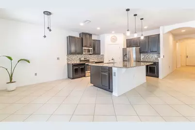 12152 Ledbury Commons Drive, Gibsonton, FL 33534 - Photo 5
