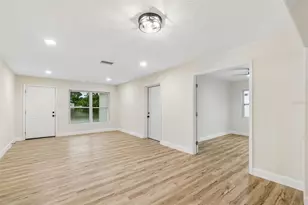 6781 33rd Ave N, Saint Petersburg, FL 33710 - Photo 9