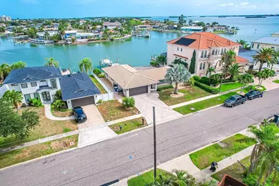 340 Palm Island NE, Clearwater Beach, FL 33767 - Photo 3