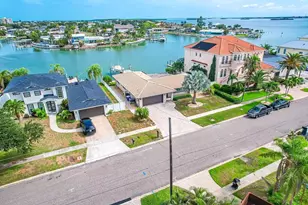 340 Palm Island NE, Clearwater Beach, FL 33767 - Photo 3