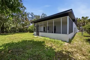 13510 Capitol Dr, Tampa, FL 33613 - Photo 29