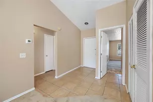 6713 S Sheridan Rd, Tampa, FL 33611 - Photo 3