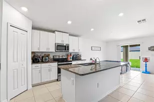 3607 Natural Trce St, Plant City, FL 33565 - Photo 7