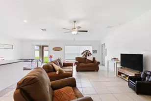 3607 Natural Trce St, Plant City, FL 33565 - Photo 11