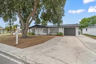 3325 Darlington Rd, Holiday, FL 34691 - Photo 3