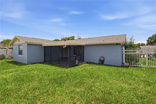 9704 Shalimar Ct, Tampa, FL 33615 - Photo 39