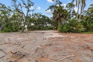 11496 74th Ave, Seminole, FL 33772 - Photo 15