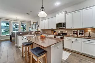 7136 Derwent Glen Cir, Land O Lakes, FL 34637 - Photo 7