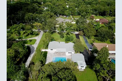 1646 Robin Hood Lane, Clearwater, FL 33764 - Photo 5