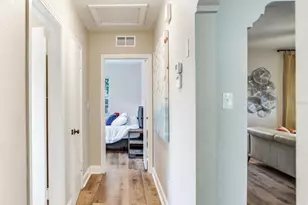 221 N Clearview Ave, Tampa, FL 33609 - Photo 29