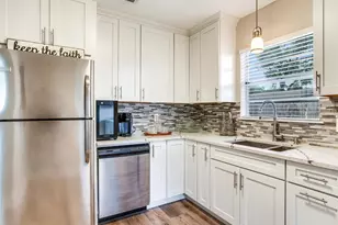 221 N Clearview Ave, Tampa, FL 33609 - Photo 9