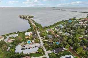 96 Shore Dr, Tarpon Springs, FL 34689 - Photo 73