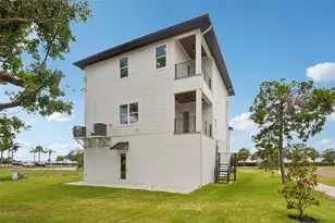 96 Shore Dr, Tarpon Springs, FL 34689 - Photo 67