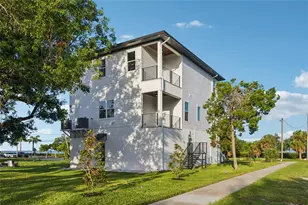 96 Shore Dr, Tarpon Springs, FL 34689 - Photo 63