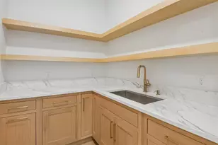 96 Shore Dr, Tarpon Springs, FL 34689 - Photo 25