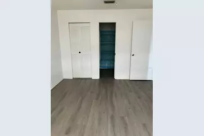 5660 80th Street N #D205, Saint Petersburg, FL 33709 - Photo 17