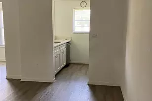 5660 80th St N, Saint Petersburg, FL 33709 - Photo 7