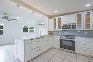 10276 121st Ave, Largo, FL 33773 - Photo 9