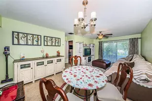 2117 Lakewood Club Dr S, Saint Petersburg, FL 33712 - Photo 11