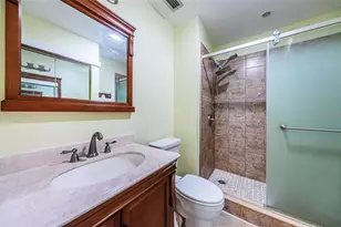 2117 Lakewood Club Dr S, Saint Petersburg, FL 33712 - Photo 25