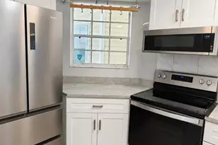 6931 Stonesthrow Cir N, Saint Petersburg, FL 33710 - Photo 3