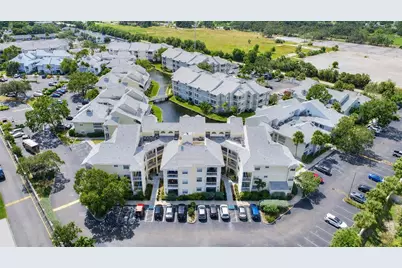 6931 Stones Throw Circle N #5208, Saint Petersburg, FL 33710 - Photo 1