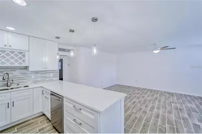 202 Bedford Trail #97, Sun City Center, FL 33573 - Photo 5