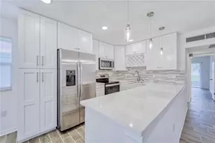 202 Bedford Trail, Sun City Center, FL 33573 - Photo 7