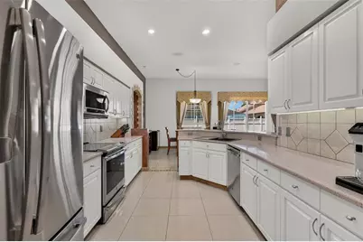 30524 Lanesborough Circle, Wesley Chapel, FL 33543 - Photo 17