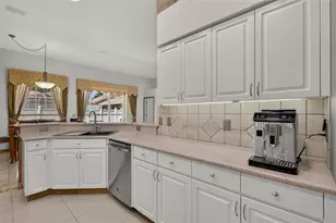 30524 Lanesborough Cir, Wesley Chapel, FL 33543 - Photo 15