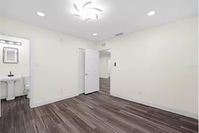 9402 N 12th St, Tampa, FL 33612 - Photo 5