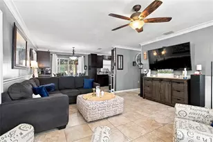 1206 Tulipwood Dr, Seffner, FL 33584 - Photo 7