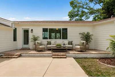 7745 Westmoreland Drive, Sarasota, FL 34243 - Photo 13