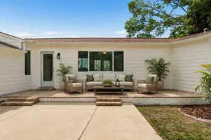 7745 Westmoreland Dr, Sarasota, FL 34243 - Photo 13