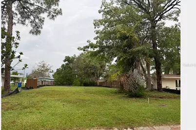 9000 1st Street N, Saint Petersburg, FL 33702 - Photo 1