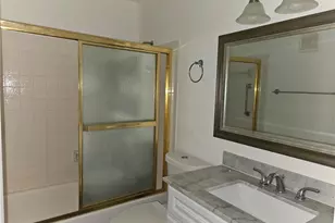 2850 59th Street S, Saint Petersburg, FL 33707 - Photo 13