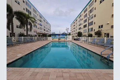 2850 59th Street S #115, Saint Petersburg, FL 33707 - Photo 17