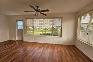 2850 59th Street S, Saint Petersburg, FL 33707 - Photo 5