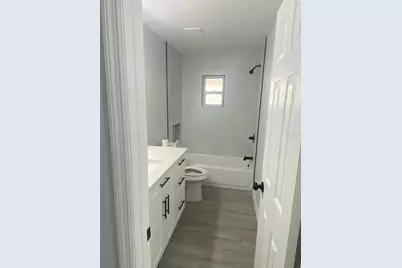 5008 Parade Street, Tampa, FL 33617 - Photo 9