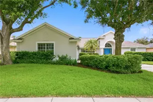 16607 Longleat Dr, Lutz, FL 33549 - Photo 27